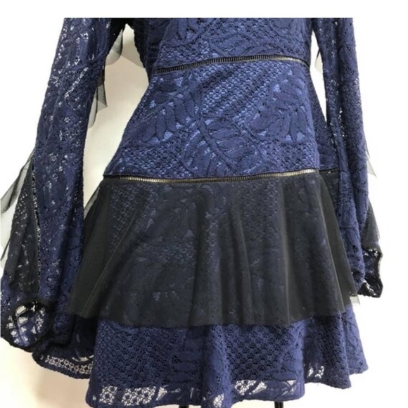 Lucia’s Sarto ♍️ dress navy blue lace black ruffle medium - Picture 7 of 16